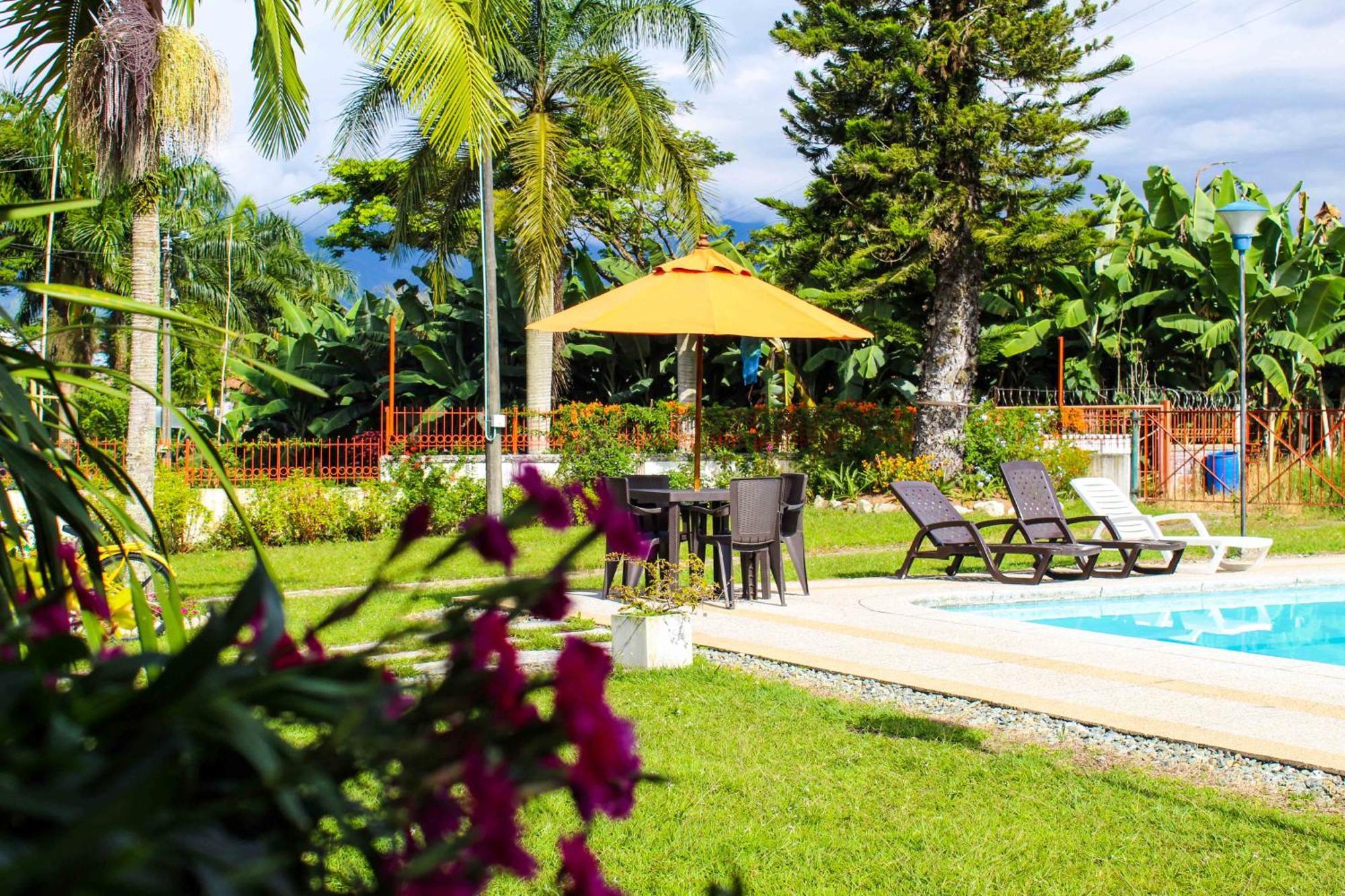 Hotel Campestre La Floresta Puerto Espejo Bagian luar foto