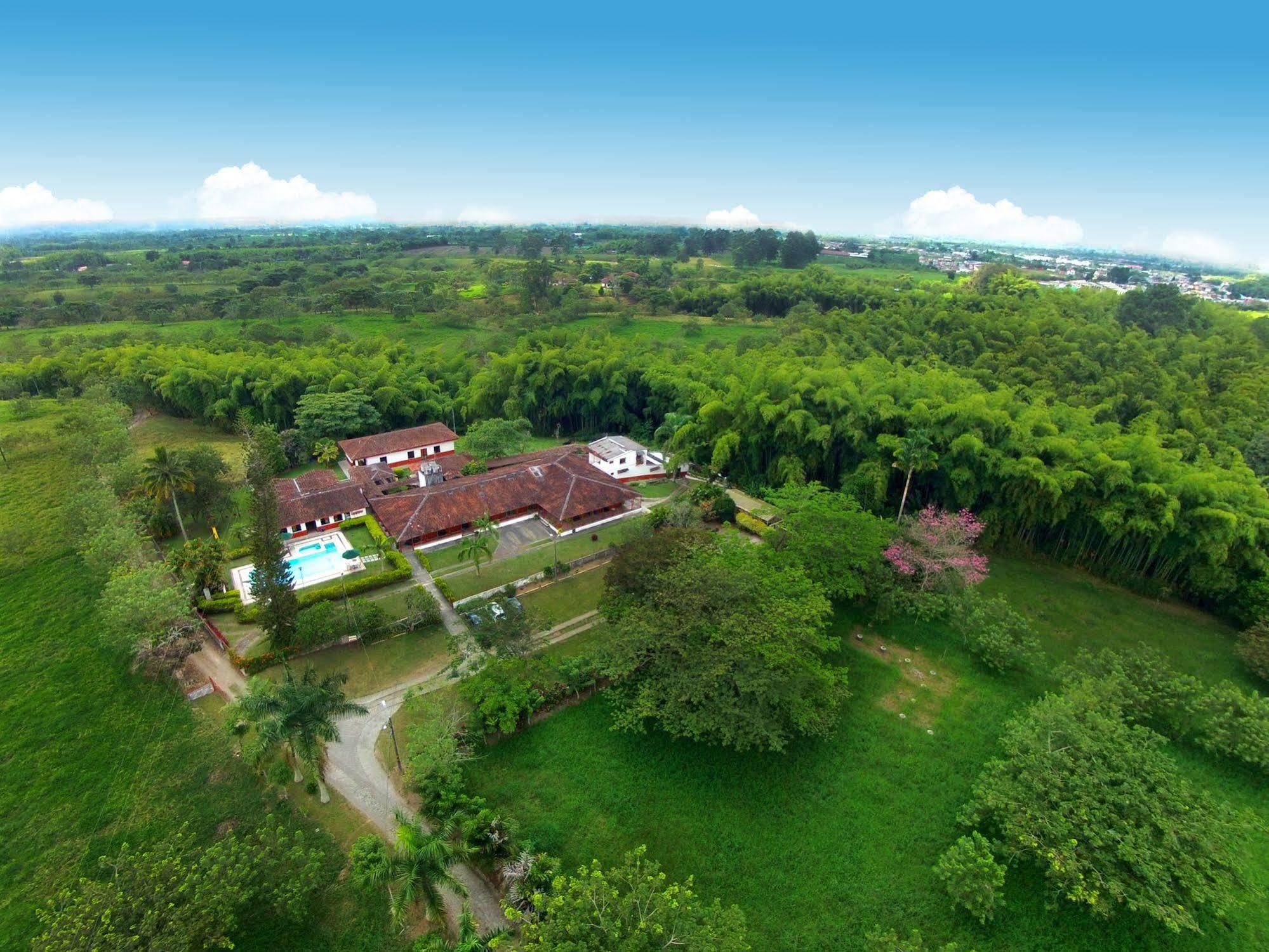 Hotel Campestre La Floresta Puerto Espejo Bagian luar foto
